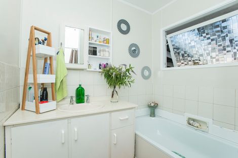 Photo of property in 103 Huxley Road, Outer Kaiti, Gisborne, 4010