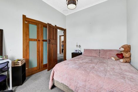 Photo of property in 17 Clifford Street, Hawera, 4610