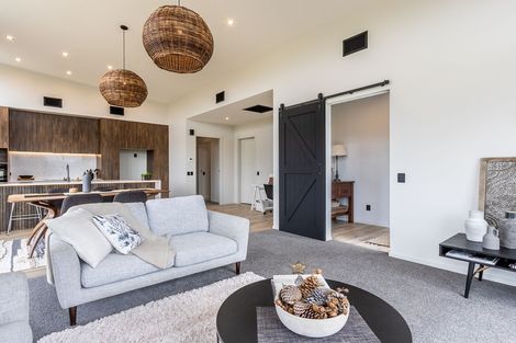 Photo of property in 8 Mirek Street, Waikanae, 5036