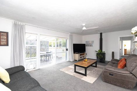 Photo of property in 71 Pipiroa Road, Ngatea, 3503