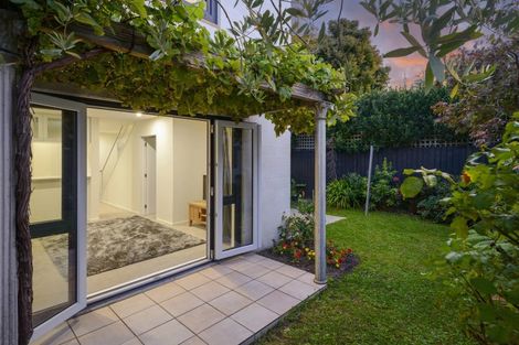 Photo of property in 2/9a Fulton Avenue, Merivale, Christchurch, 8014