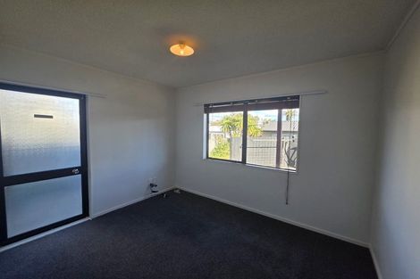 Photo of property in 128a Karewa Parade, Papamoa Beach, Papamoa, 3118