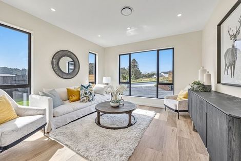 Photo of property in 4 Wheki Place, Swanson, Auckland, 0614