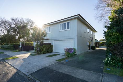 Photo of property in 98 Williams Street, Cambridge, 3434