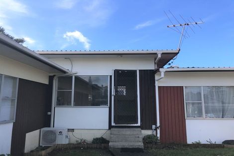 Photo of property in 3/94 Chivalry Road, Glenfield, Auckland, 0629