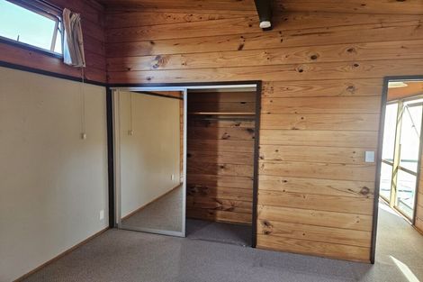 Photo of property in 33 Eskdale Road, Papakowhai, Porirua, 5024