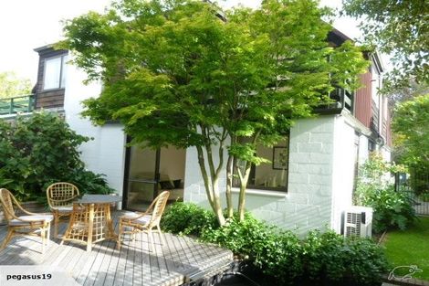 Photo of property in 2/76 Hinau Street, Riccarton, Christchurch, 8041