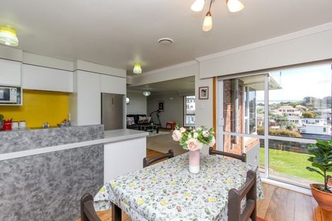 Photo of property in 31 Bayly Road, Moturoa, New Plymouth, 4310