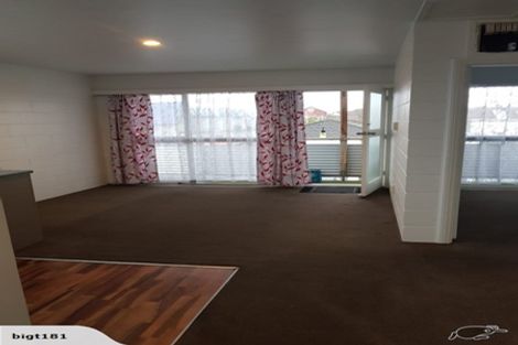 Photo of property in 8/112a Olliviers Road, Phillipstown, Christchurch, 8011