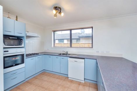 Photo of property in 1 Highfields Terrace, Henderson, Auckland, 0612