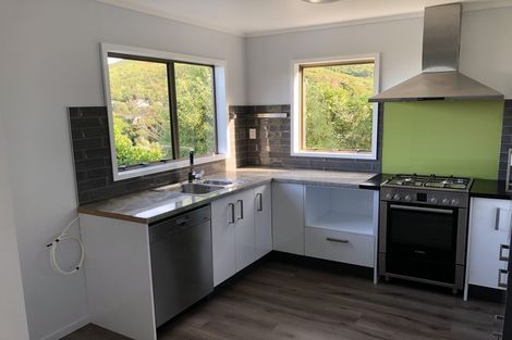 Photo of property in 17b Govind Grove, Ngaio, Wellington, 6035