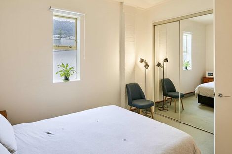 Photo of property in 10/37 Majoribanks Street, Mount Victoria, Wellington, 6011