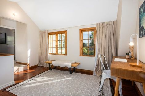 Photo of property in 28 Kiriwai Road, Paremata, Porirua, 5024