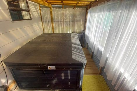 Photo of property in 33 Clifden Highway, Tuatapere, 9620