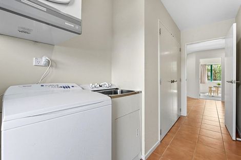 Photo of property in 52 Kath Hopper Drive, Orewa, 0931