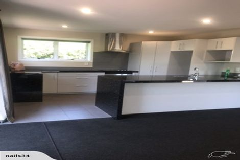 Photo of property in 8 Doyle Place, Avondale, Christchurch, 8061