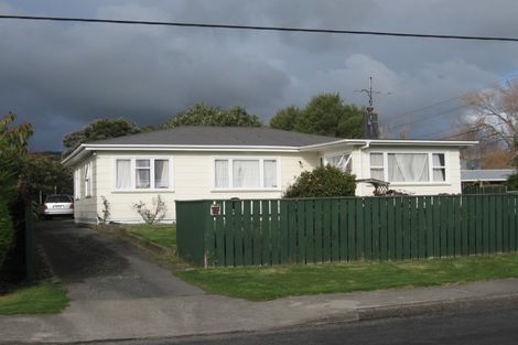 Photo of property in 72 Kiwi Road, Raumati Beach, Paraparaumu, 5032