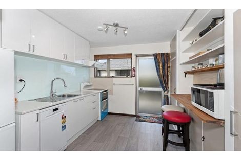 Photo of property in 2/30 Garvins Road, Hornby, Christchurch, 8042