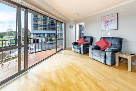 Photo of property in The Rennaissance, 1g/18 Ronwood Avenue, Manukau, Auckland, 2104