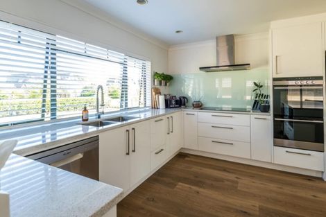 Photo of property in 9 Mark Williams Place, Clevedon, Papakura, 2582