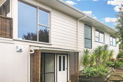 Photo of property in 21 Lavery Place, Sunnynook, Auckland, 0632