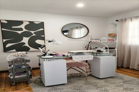 Photo of property in 30 Parkwood Crescent, Gulf Harbour, Whangaparaoa, 0930