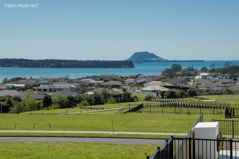 Photo of property in 17 Ridge Drive, Omokoroa, 3114