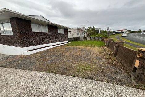 Photo of property in 23 Stapleford Crescent, Browns Bay, Auckland, 0630