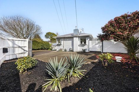 Photo of property in 20 Stuart Place, Blagdon, New Plymouth, 4310