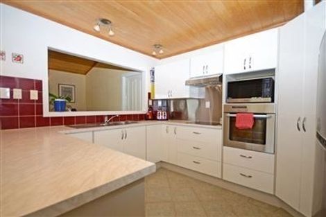 Photo of property in 17 Matisse Drive, West Harbour, Auckland, 0618