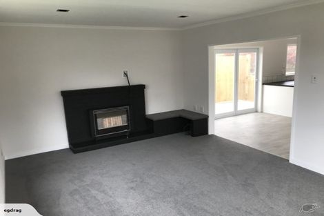 Photo of property in 73 Govett Avenue, Frankleigh Park, New Plymouth, 4310