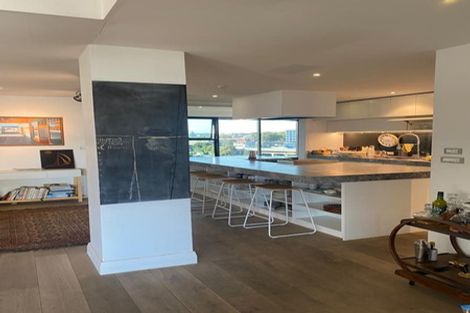 Photo of property in 9d/2 Saint Martins Lane, Grafton, Auckland, 1010