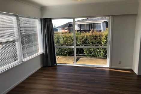 Photo of property in 3 Alton Avenue, Hillcrest, Auckland, 0627