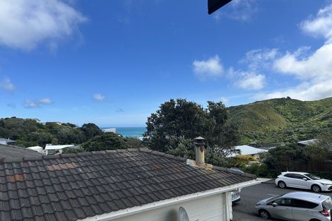 Photo of property in 14 Frobisher Street, Island Bay, Wellington, 6023