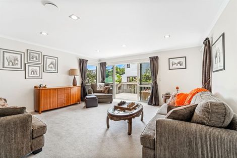 Photo of property in 80 Rising Parade, Fairview Heights, Auckland, 0632