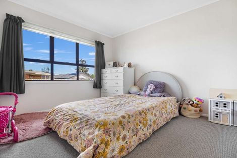 Photo of property in 32 Sandspit Road, Waiuku, 2123