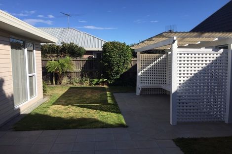 Photo of property in 25 Creese Place, Redwood, Christchurch, 8051