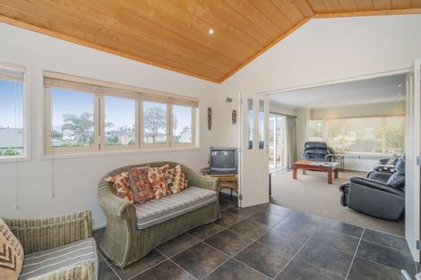 Photo of property in 8 Eyre Street, Whitianga, 3510