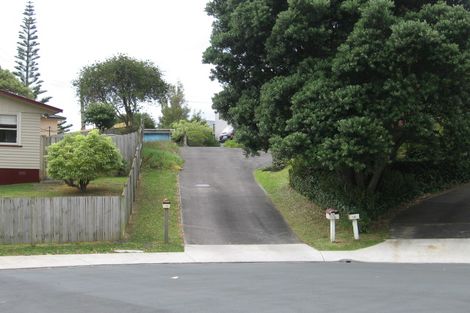 Photo of property in 2/10 Webb Place, Forrest Hill, Auckland, 0620