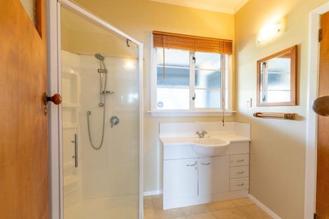 Photo of property in 15 Kauri Street, Roslyn, Palmerston North, 4414