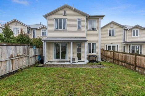Photo of property in 20 Warbler Crescent, Papakura, 2110