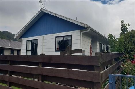 Photo of property in 8a Weymouth Grove, Wainuiomata, Lower Hutt, 5014