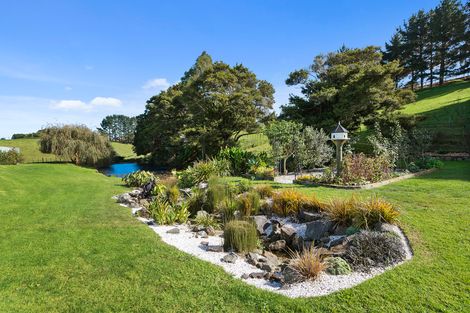 Photo of property in 110 Farmpark Road, Waiuku, 2681