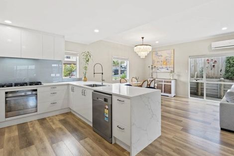 Photo of property in 10 Mission Heights Drive, Flat Bush, Auckland, 2016