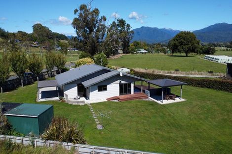 Photo of property in 191 Rototai Road, Takaka, 7183