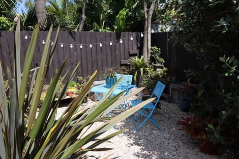 Photo of property in 50a Ngataringa Road, Devonport, Auckland, 0624