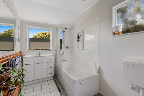 Photo of property in 1229 Whangaparaoa Road, Gulf Harbour, Whangaparaoa, 0930