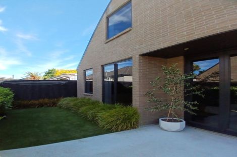 Photo of property in 2/20 Dickens Street, Addington, Christchurch, 8024