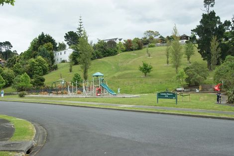 Photo of property in 25 Topliss Drive, Northcross, Auckland, 0632