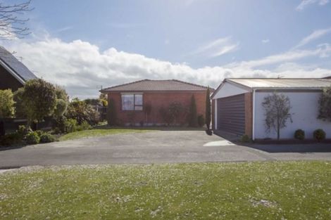 Photo of property in 37 Mansfield Drive, Kaiapoi, 7630